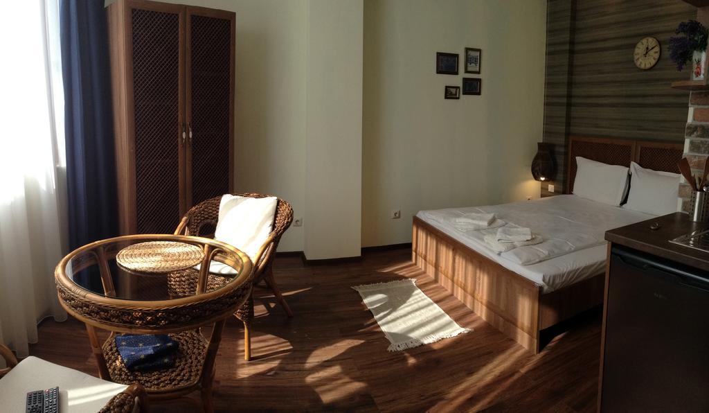 Guest Rooms Maria Luiza Varna Exterior photo
