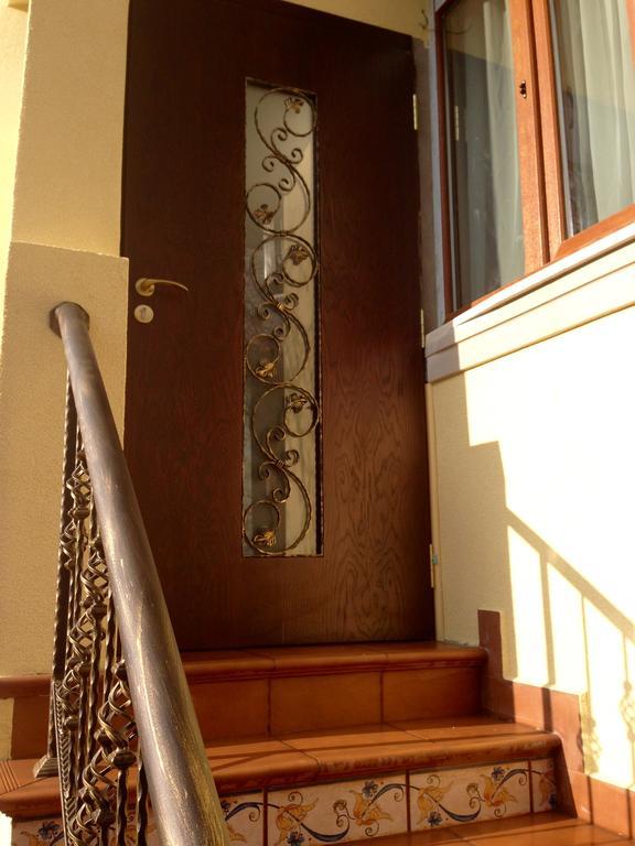 Guest Rooms Maria Luiza Varna Exterior photo