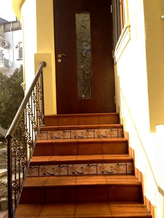 Guest Rooms Maria Luiza Varna Exterior photo